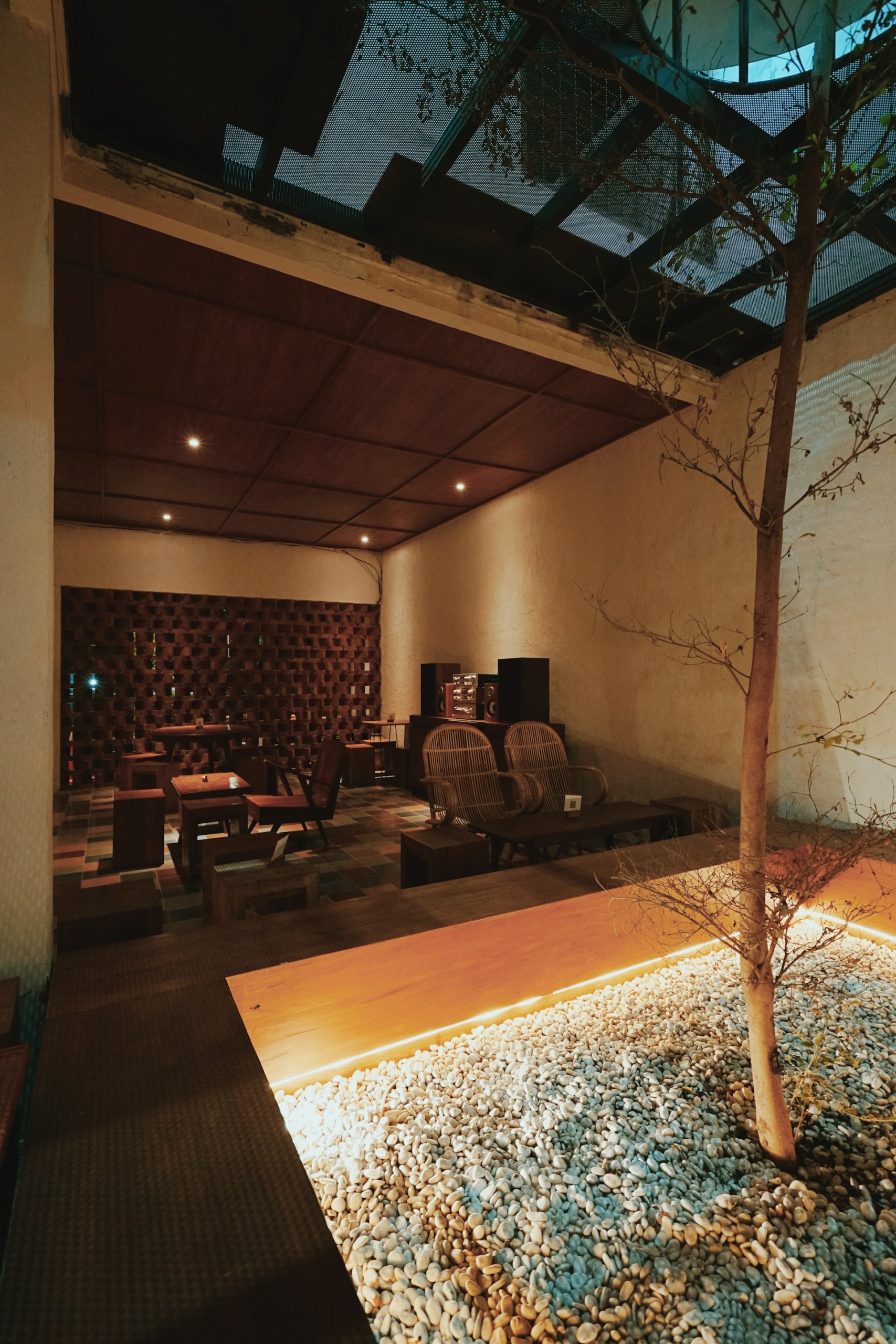 Gartenmoebel Beleuchtung Beleuchteter Steingarten mit Gartenmöbeln